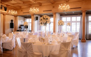 Hochzeitsdekoration bei Schloss Laufen (Foto 2)