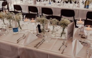 Hochzeitsdekoration bei HOTEL Boldern (Foto 1)