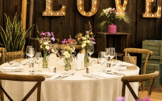 Hochzeitsdekoration bei Eventlocation Maxililian (Foto 8)