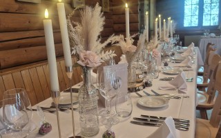 Hochzeitsdekoration bei Boho-Wedding (Foto 1)